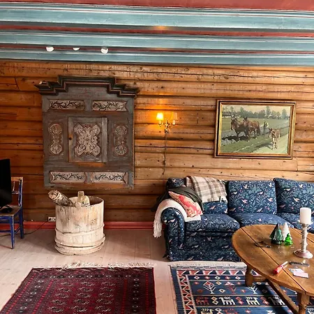 9 Bed Authentic Norwegian With Sauna And Hot Tub Fausko
