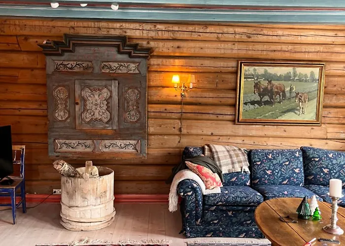 9 Bed Authentic Norwegian With Sauna And Hot Tub Fausko